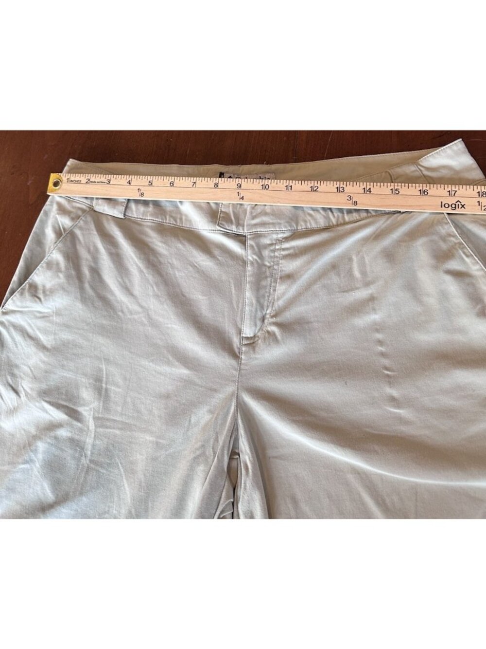 Columbia Titanium Women's Beige Shorts Size 14 Beige Nylon Elastine - Picture 7 of 8